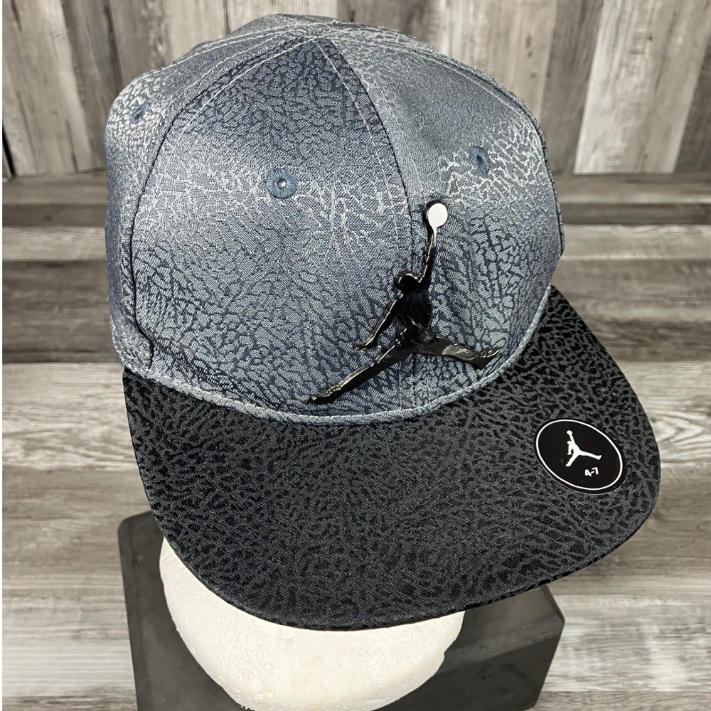 Jordan Kids Jumpman Elephant Print Snapback Hat Grey Black 4-7